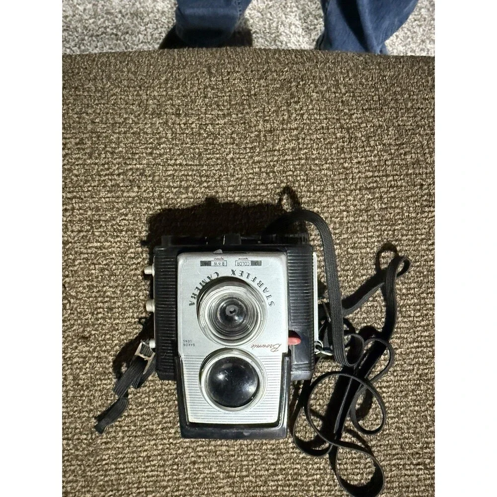 VINTAGE BROWNIE STARFLEX CAMERA DAKON LENS